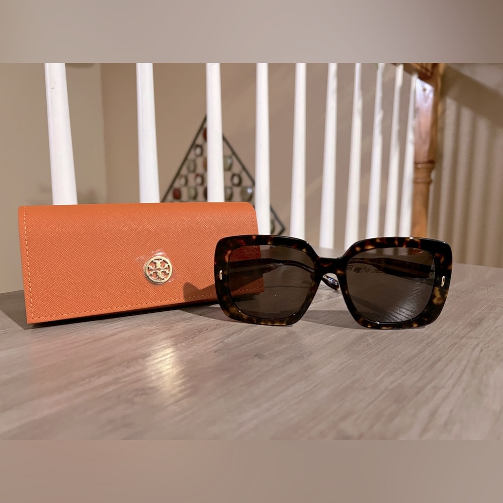 NIB Tory Burch Sunglasses or Women